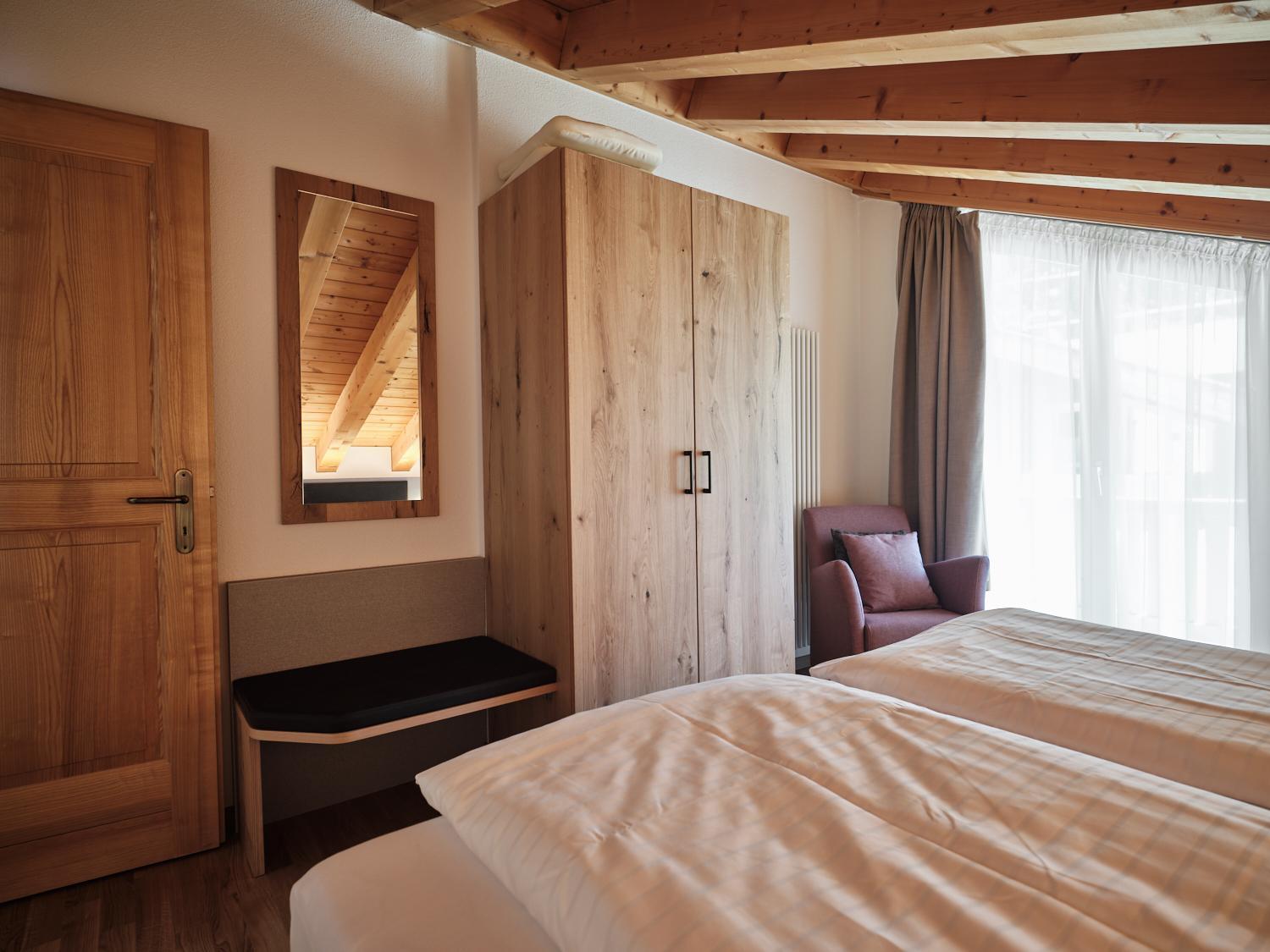 Hotel Hubertus Obergesteln Exterior photo