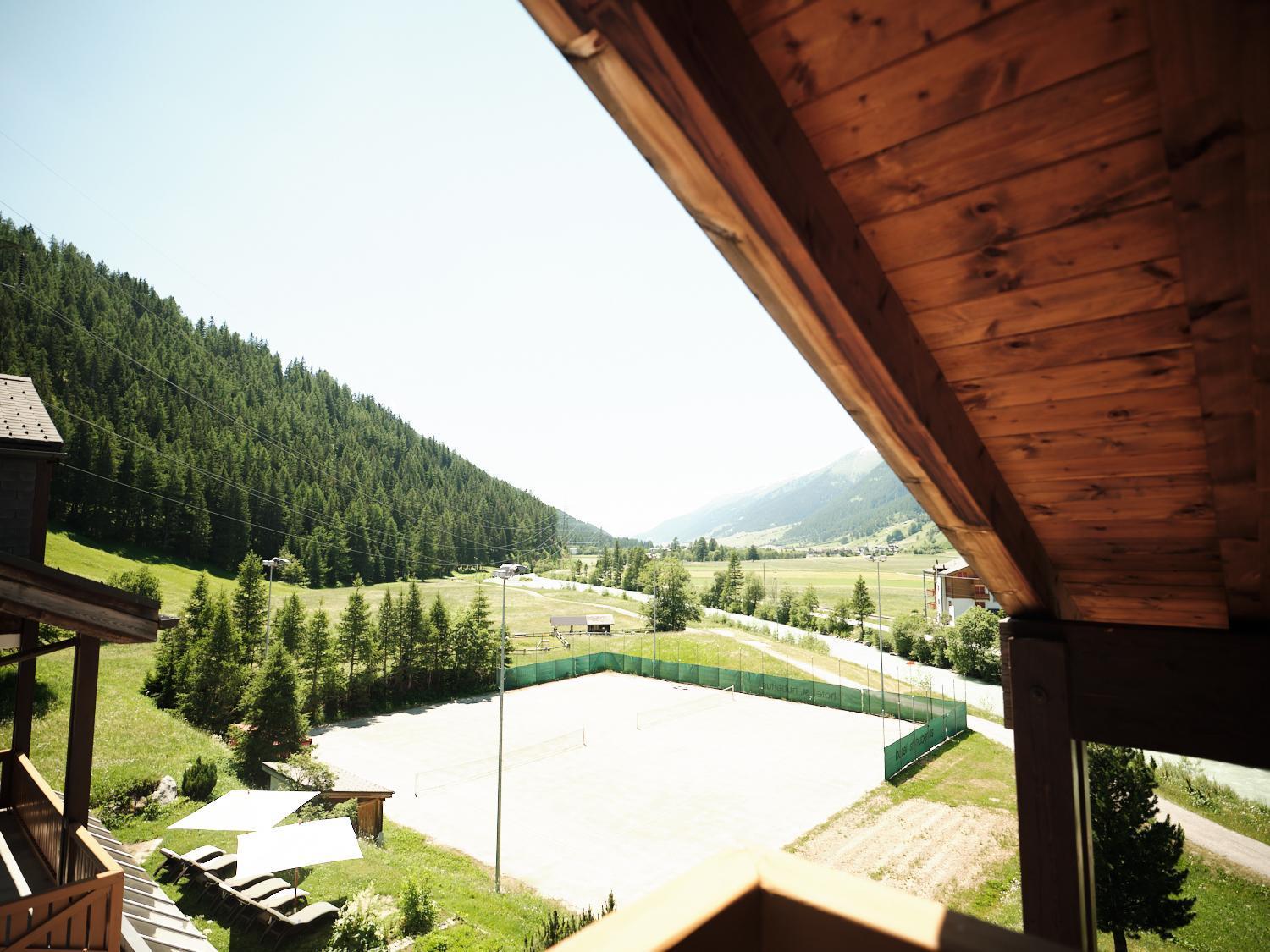 Hotel Hubertus Obergesteln Exterior photo