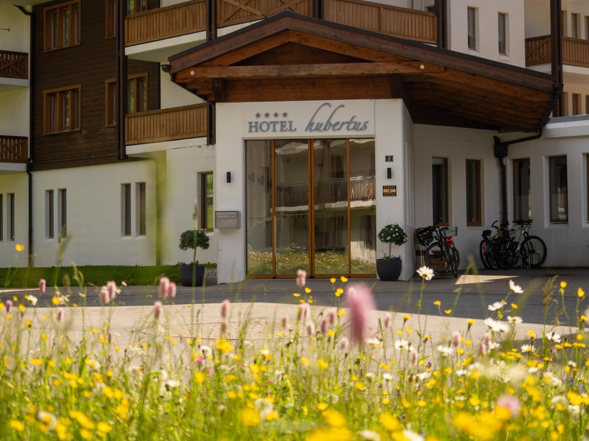 Hotel Hubertus Obergesteln Exterior photo