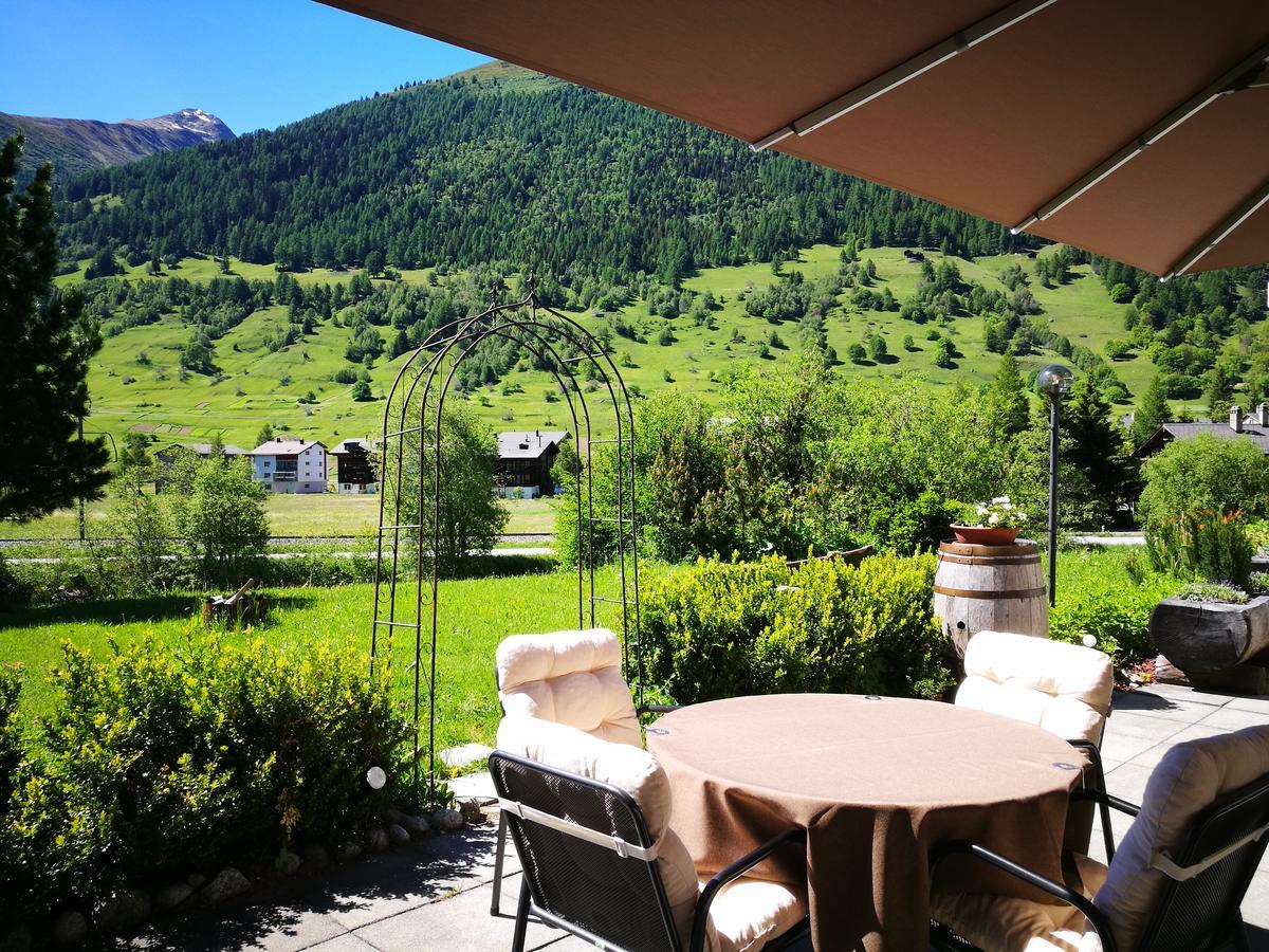 Hotel Hubertus Obergesteln Exterior photo